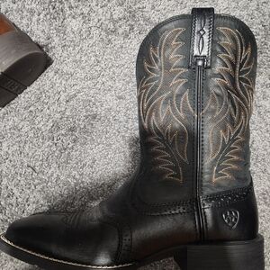 Ariat Men's Black and Tan Western Boots